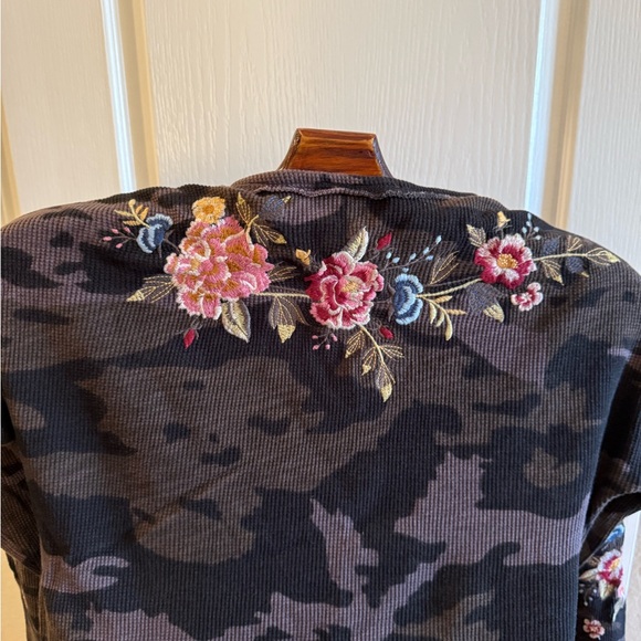 Johnny Was Multicolor Floral Embroidered Top - Picture 7 of 8